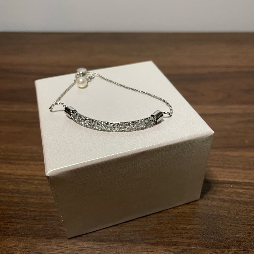 Pagoda bracelet